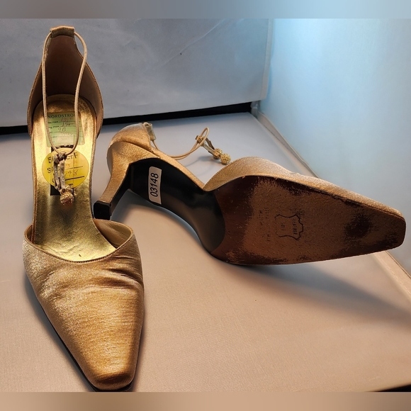 Stuart Weitman Gold Jeweled Ankle Strap Evening Shoe Size 8.5M - Picture 7 of 8